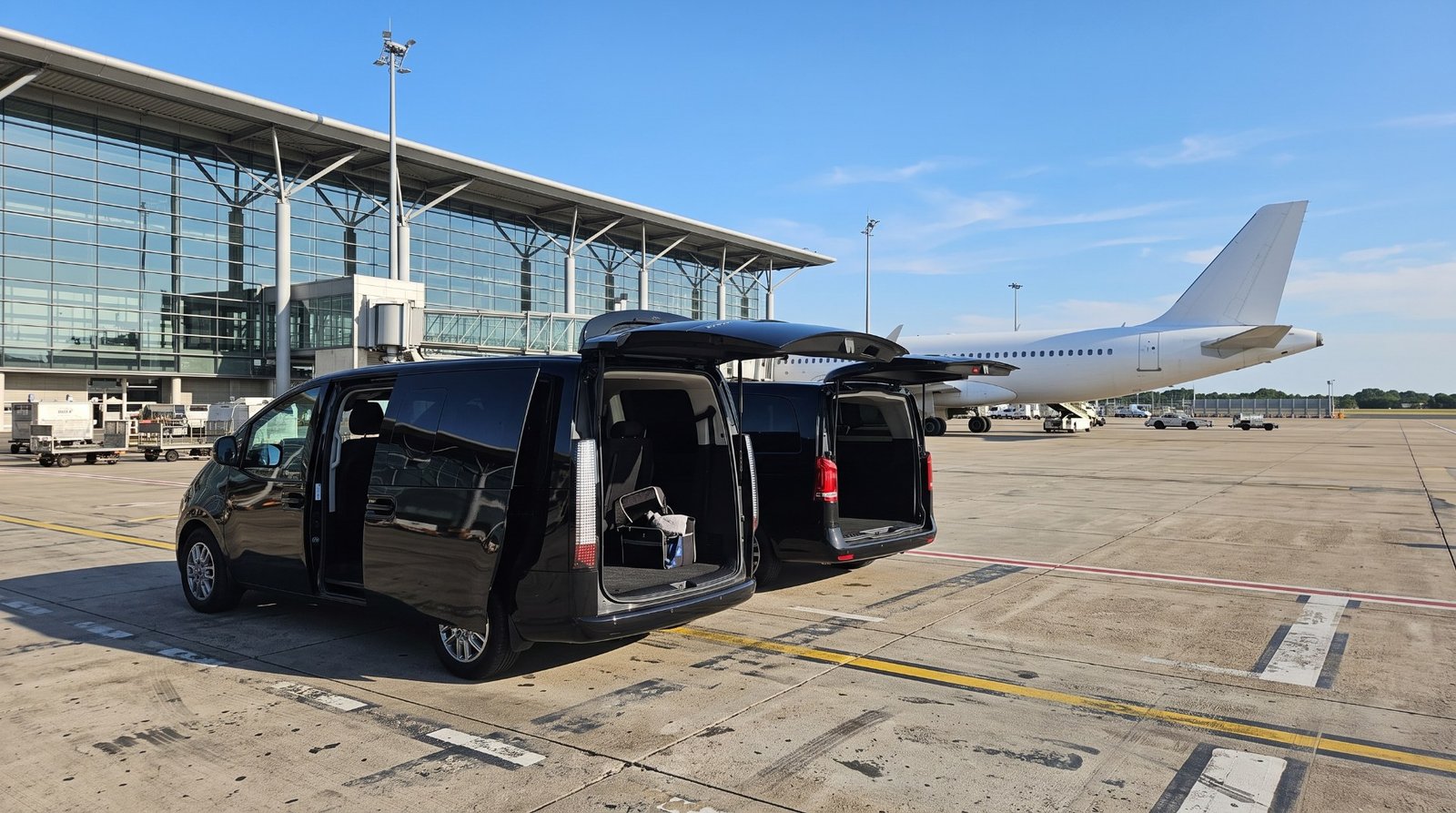 Mise à disposition chauffeur Mérignac : Vans VTC à l'aéroport de Bordeaux-Mérignac pour une mise à disposition avec chauffeur